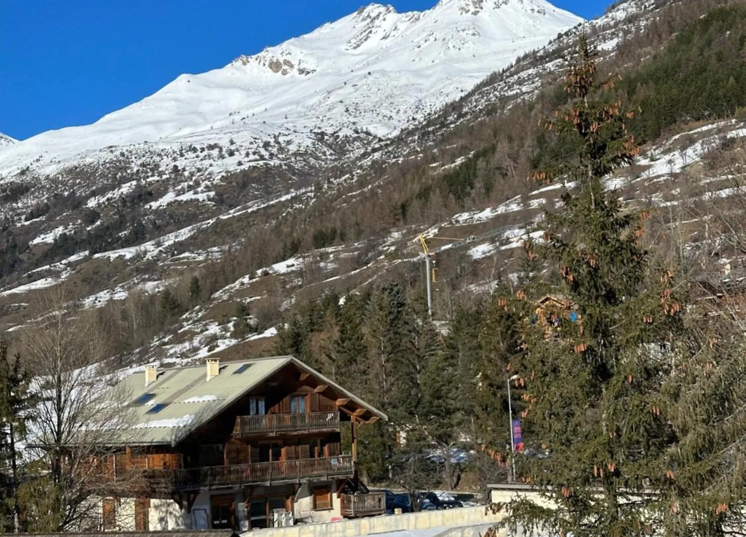Snowood Serre Chevalier: Mountain Retreat for 5-7, Near Pontillas Lift La Salle-les-Alpes Apartment